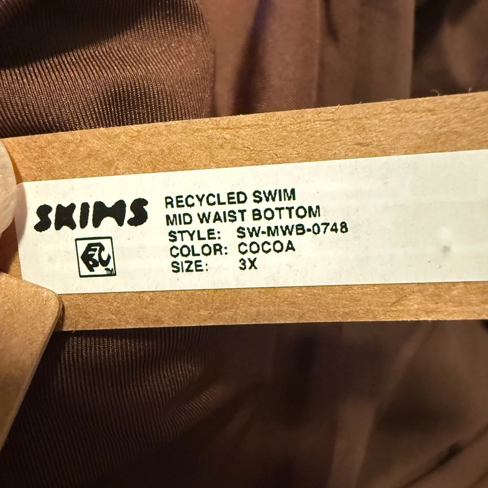 SKIMS Swim Mid Waist Bottoms in a brown color Cocoa, New With Tag Size 3X